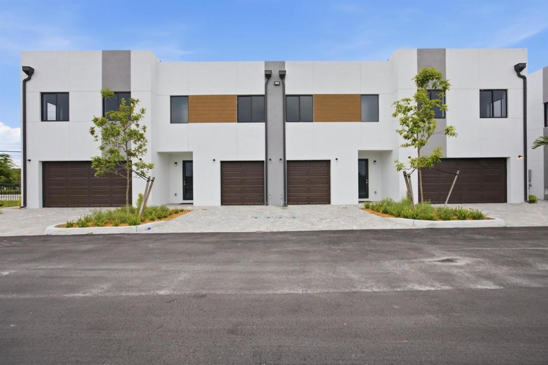 1544 NW 1st Avenue, Pompano Beach, Floride 33060, États-Unis