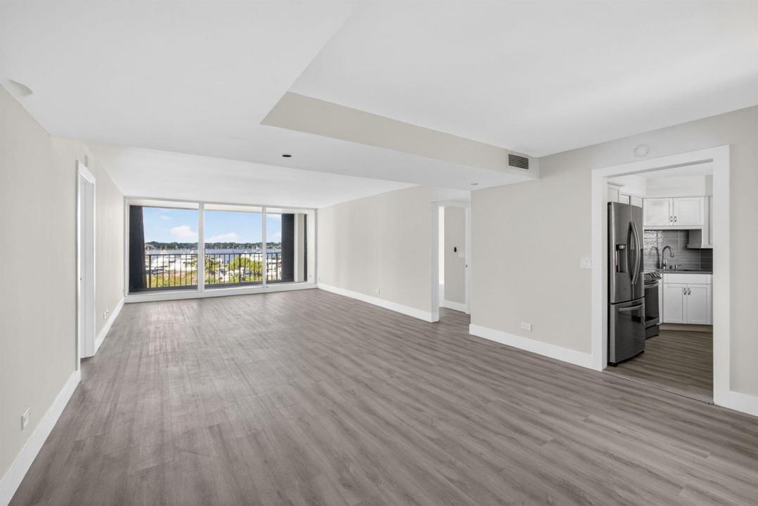 136 LAKESHORE Drive 511, North Palm Beach, Floride 33408, États-Unis