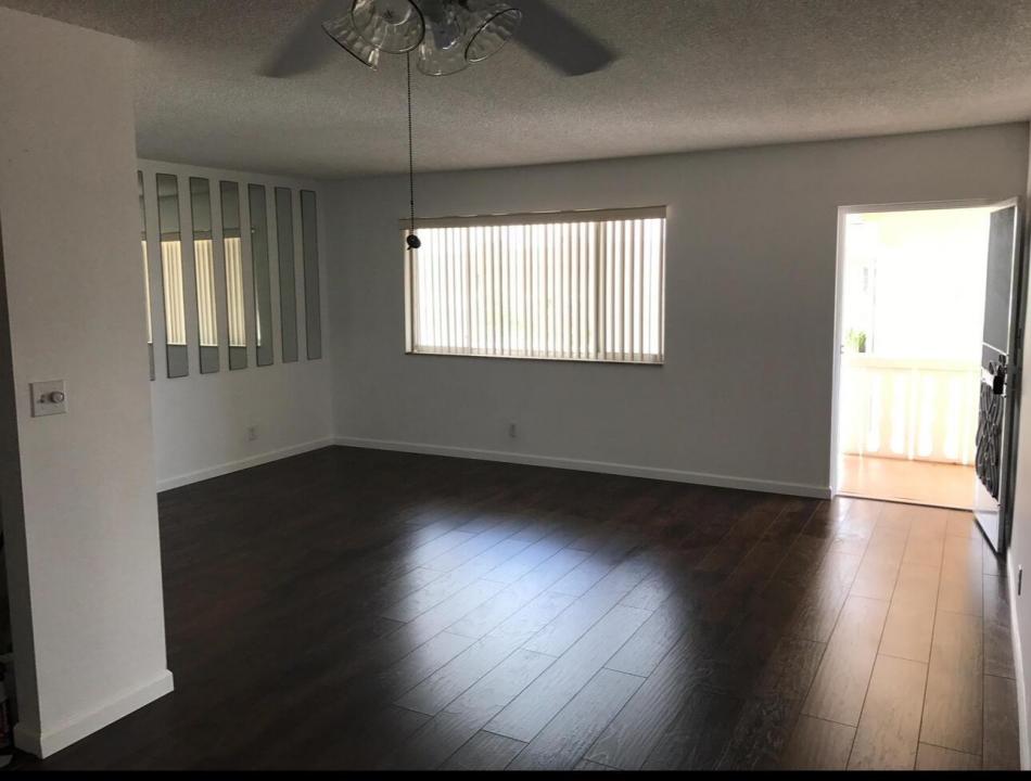 700 Village Green Court 302, Palm Springs, Florida 33461, Amerika Birleşik Devletleri