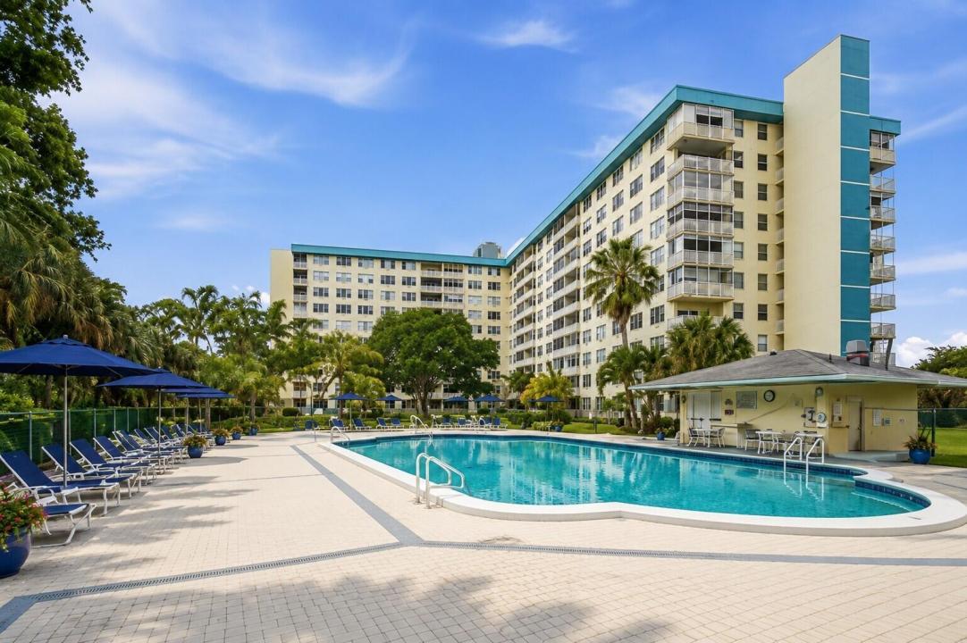 4330 Hillcrest Drive 804, Hollywood, Florida 33021, Stati Uniti