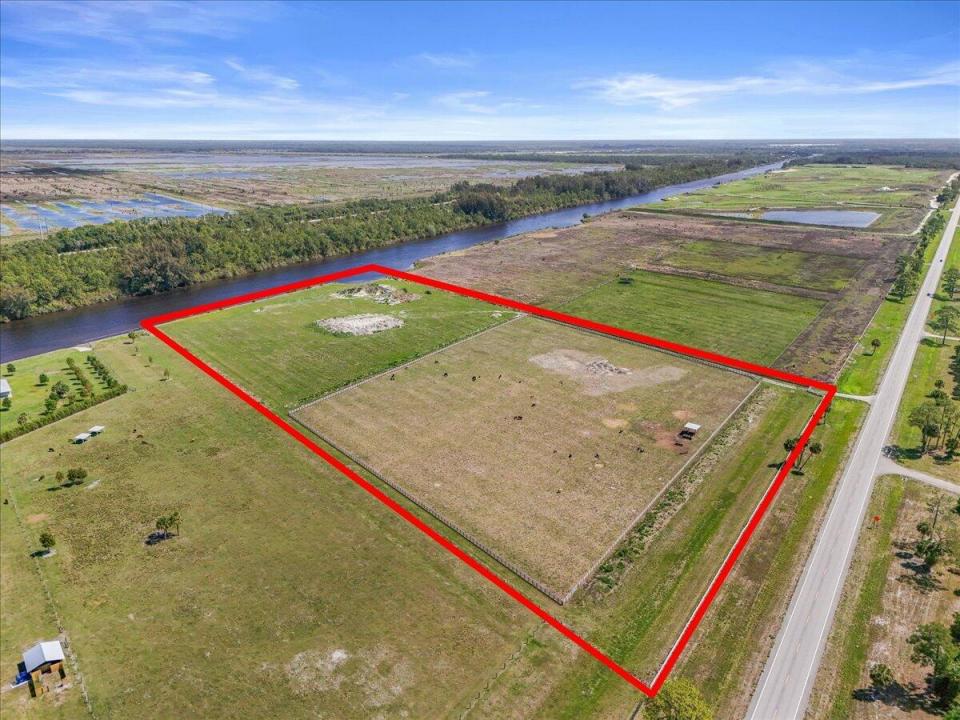 8105 SW Kanner Highway, Florida 34956, Stati Uniti