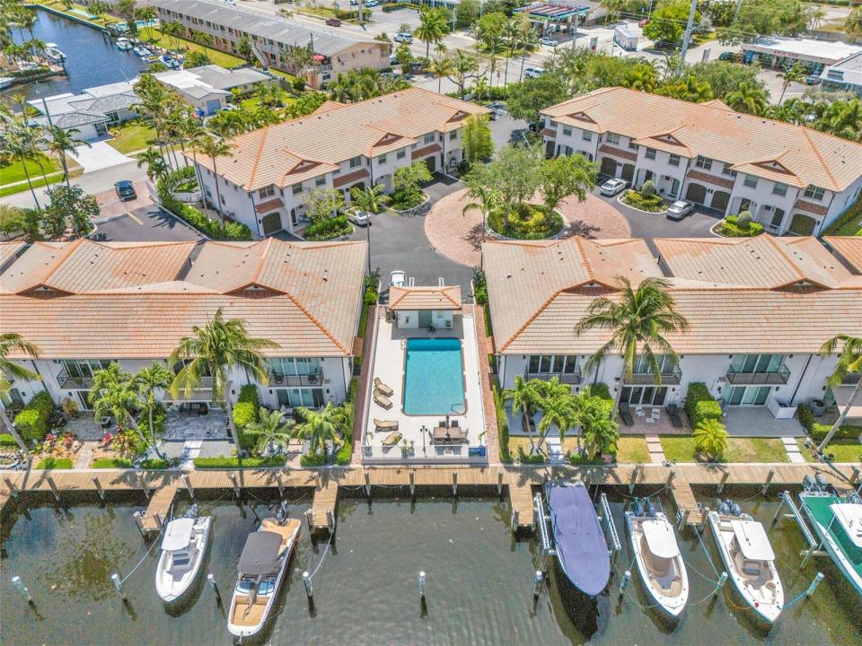 1327 SE 3rd Avenue, Pompano Beach, Florida 33060, Stati Uniti