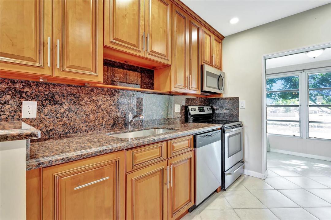 7290 NW 1st Street 205, Margate, Floride 33063, États-Unis