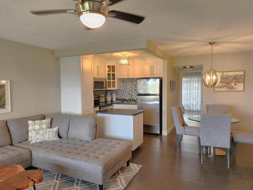 47 Andover B, West Palm Beach, Florida 33417, USA