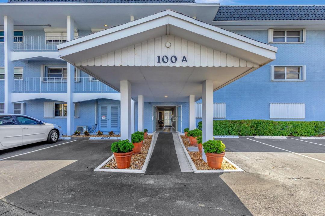 100 Shore Court 304, North Palm Beach, Florida 33408, Stati Uniti