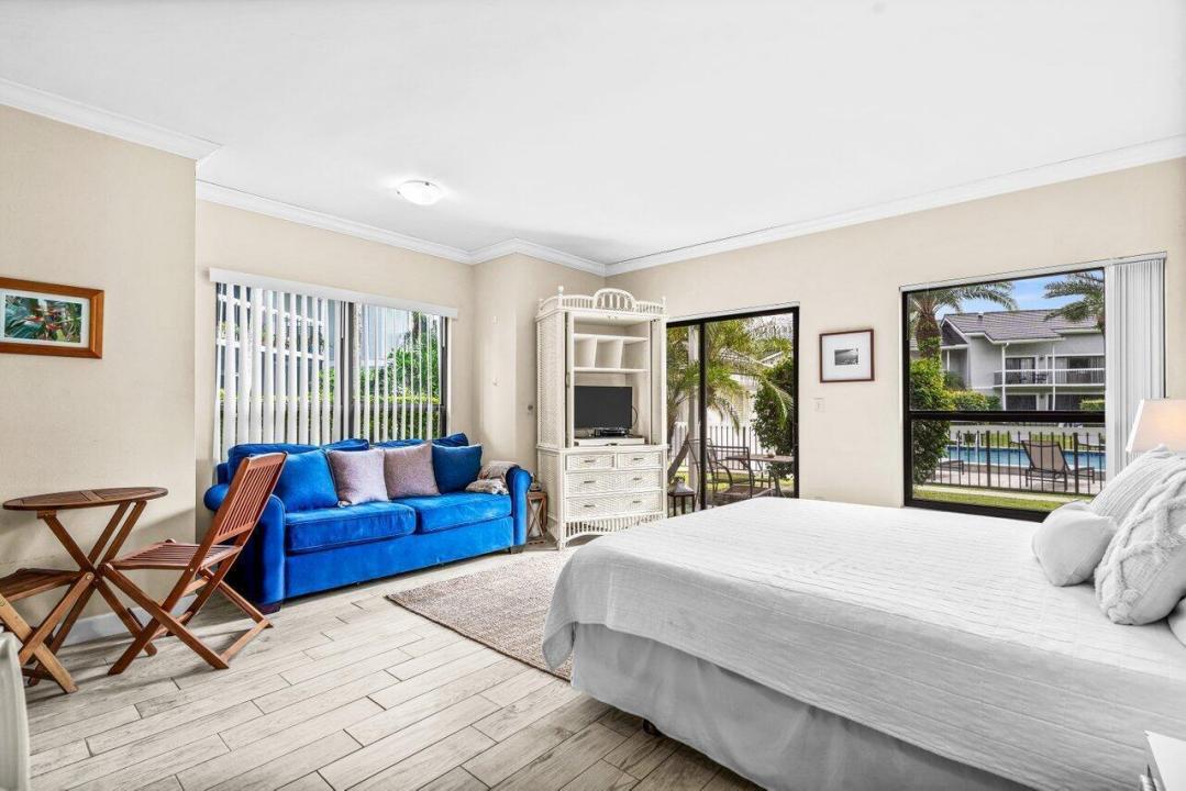 11863 Wimbledon Circle 432, Wellington, Florida 33414, USA