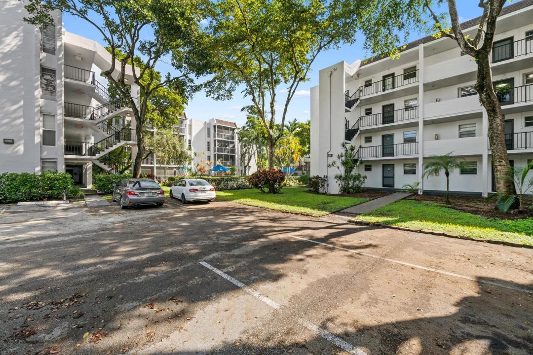 471 N Pine Island Road 302d, Plantation, Floride 33324, États-Unis