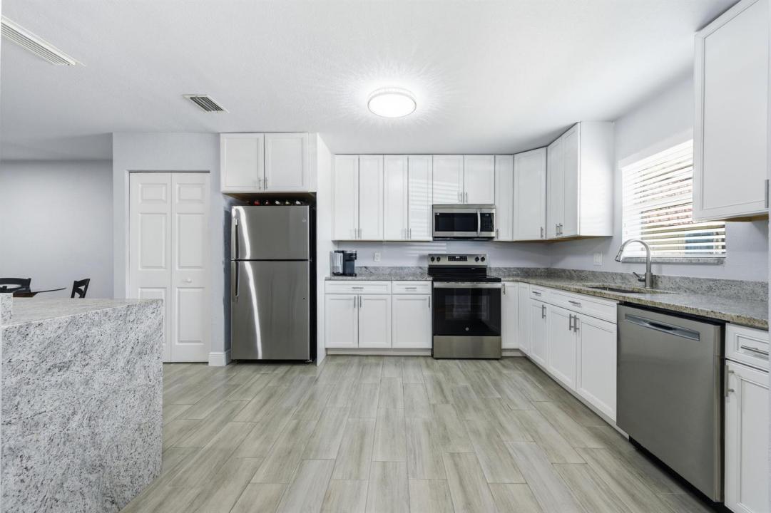 586 Laconia Circle, Lake Worth, Floride 33467, États-Unis