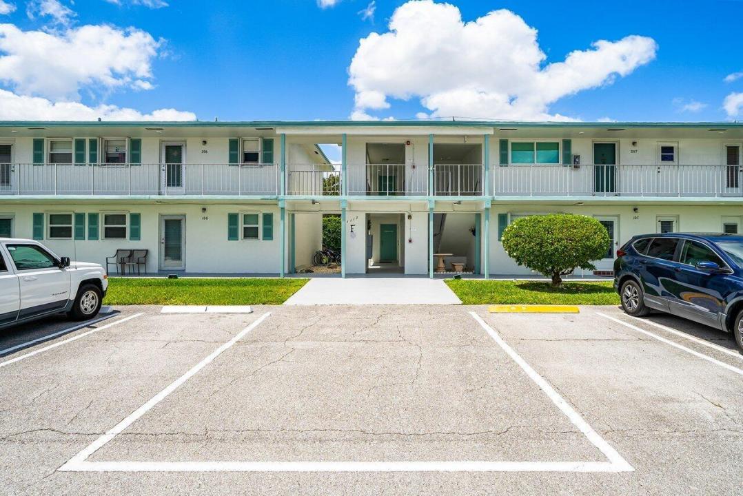 1117 Lake Terrace 207, Boynton Beach, Floride 33426, États-Unis