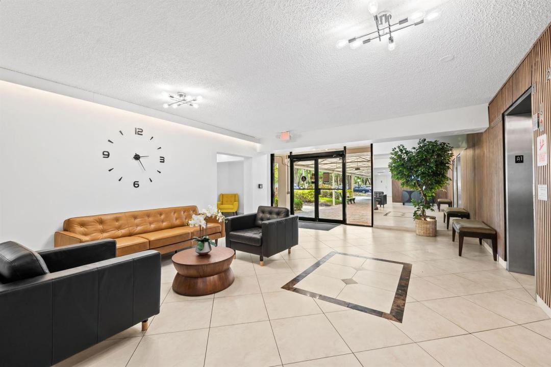 3960 Oaks Clubhouse Drive 304, Pompano Beach, Floryda 33069, USA