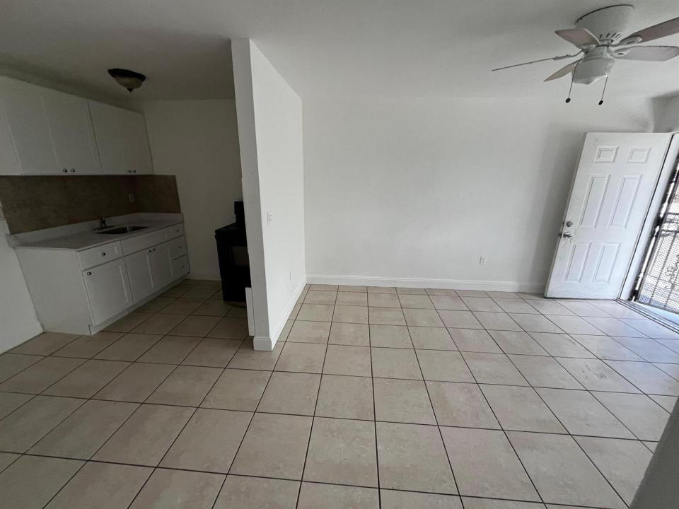 3015 NW 8th Avenue 11, Miami, Florida 33127, Stati Uniti