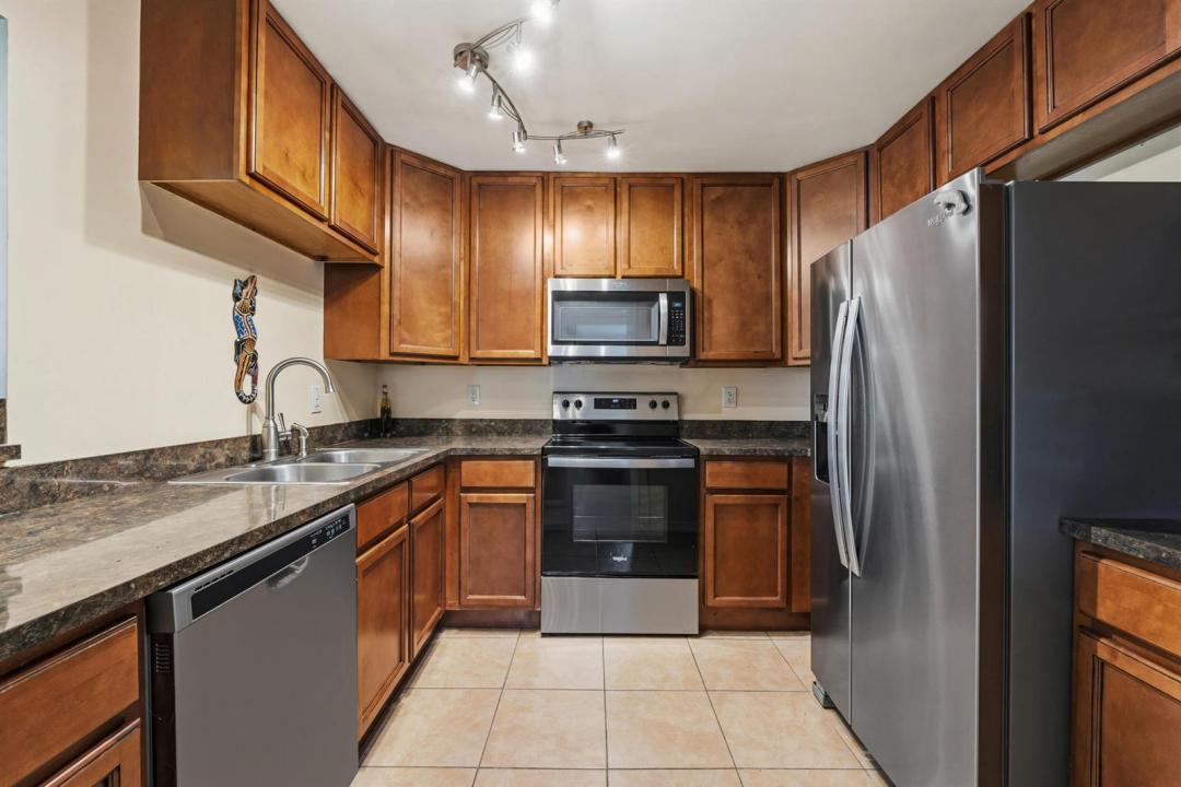 2050 Oleander Boulevard 1-106, Fort Pierce, Флорида 34950, Соединенные Штаты