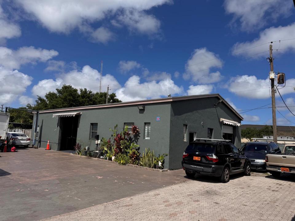 2165 NW 19th Street, Fort Lauderdale, Florida 33311, USA