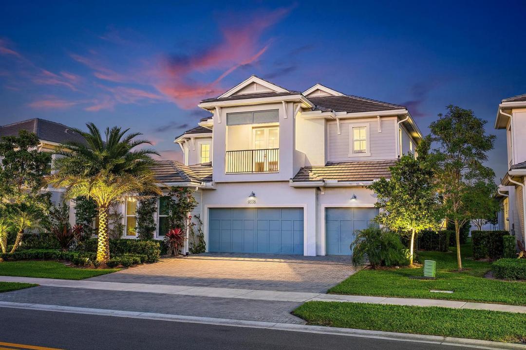 9338 Crestview Circle, Palm Beach Gardens, Florida 33412, USA