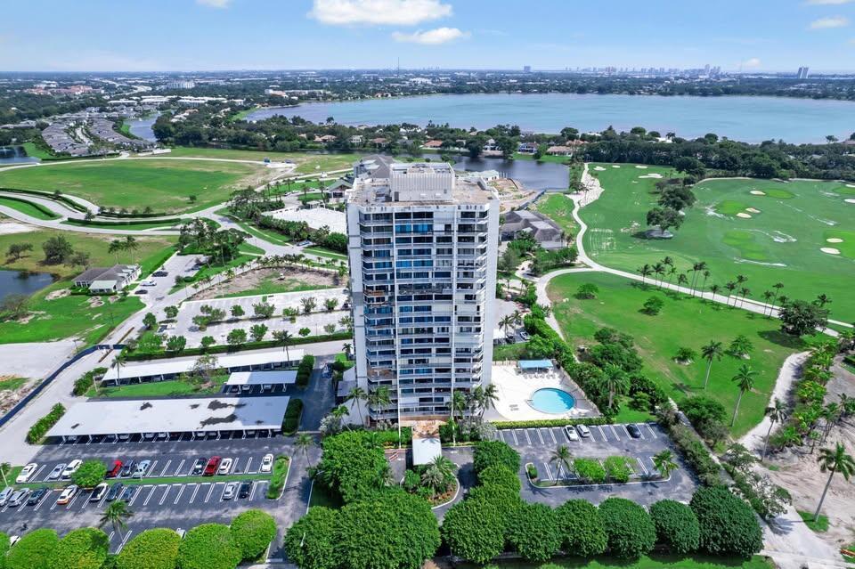 2400 Presidential Way 1206, West Palm Beach, Florida 33401, Stati Uniti