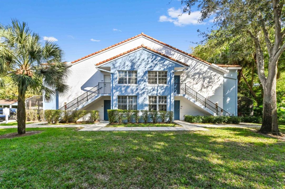 3237 Clint Moore Road 107, Boca Raton, Florida 33496, USA