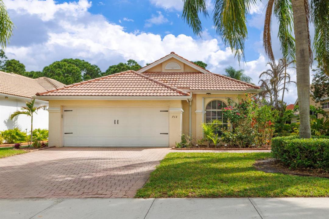 713 SW St Croix Cove, Port St. Lucie, Floride 34986, États-Unis