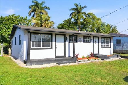 270 SW 10th Avenue, South Bay, Flórida 33493, Estados Unidos