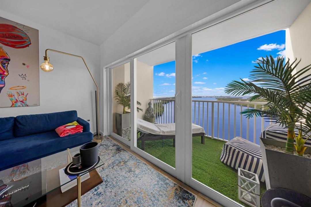 300 Bayview Drive 1614, Sunny Isles Beach, Floride 33160, États-Unis