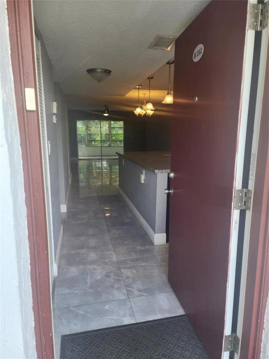 8205 NW 61st NW Street B202, Tamarac, Flórida 33321, Estados Unidos