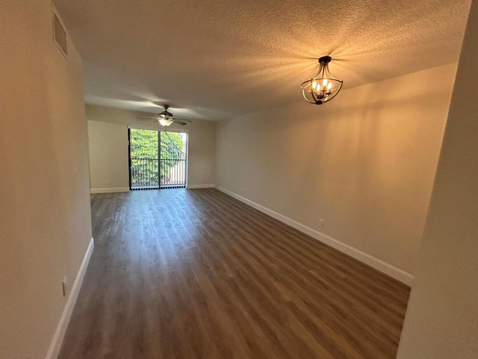 21906 Lake Forest Circle APT 205, Boca Raton, Florida 33433, Stati Uniti