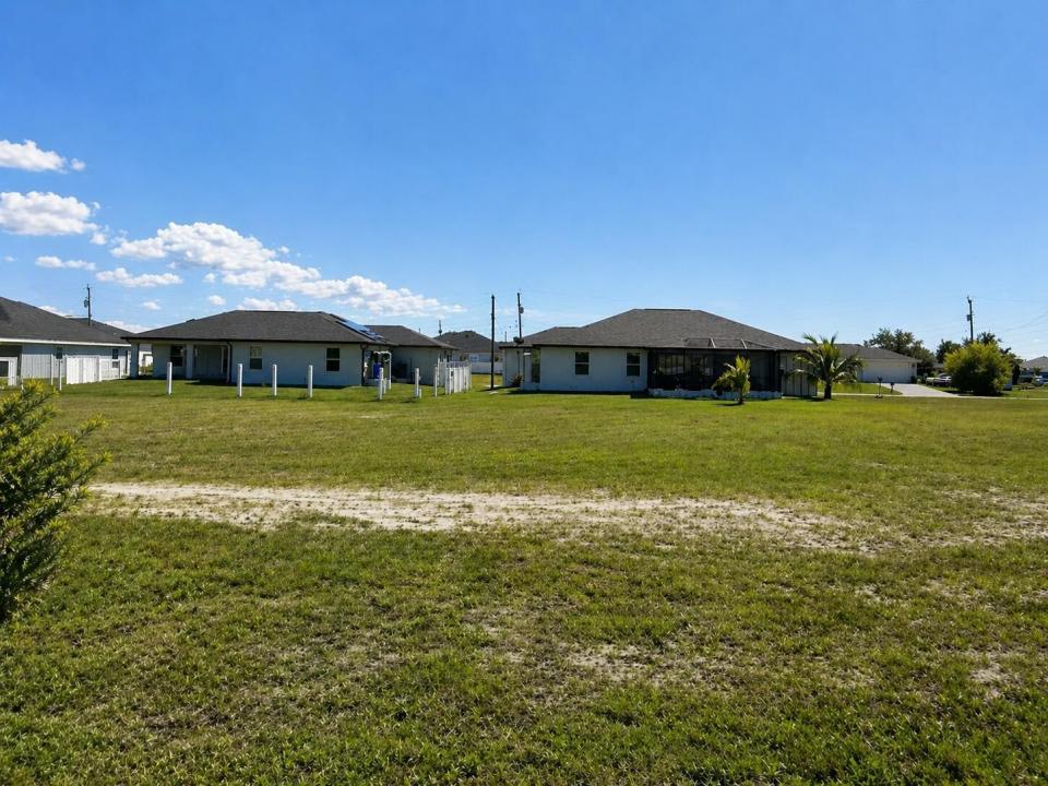 4318 NW 35th Street, Cape Coral, Florida 33993, USA