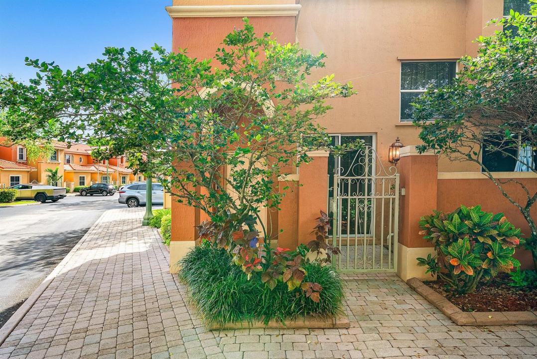 2280 Anchor Court 2606, Dania Beach, Floride 33312, États-Unis