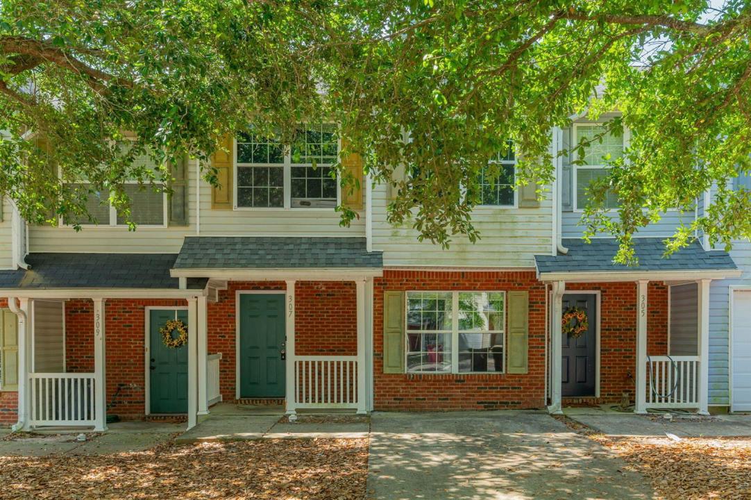 307 Crooked Pine Trail, Florida 32539, USA