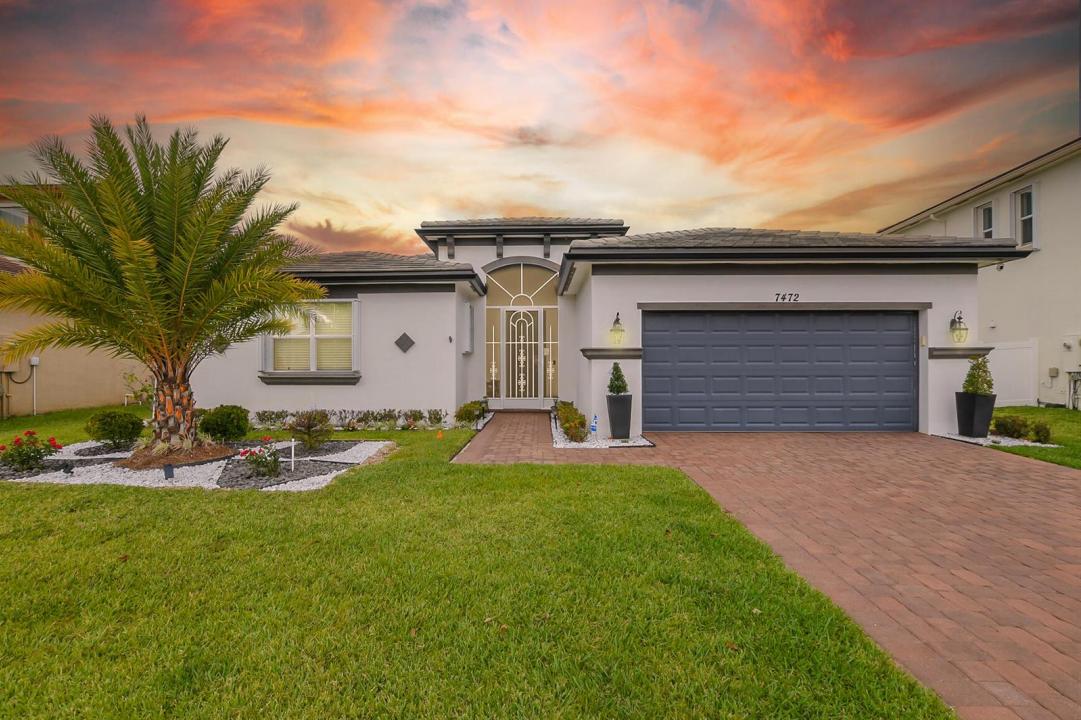 7472 NW Greenspring Street, Port St. Lucie, Florida 34987, Estados Unidos