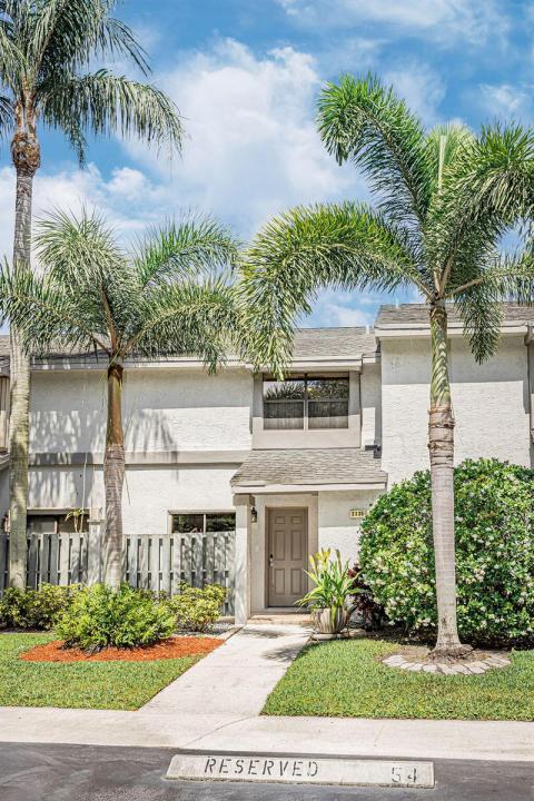 3335 Carambola S Circle, Coconut Creek, Florida 33066, USA