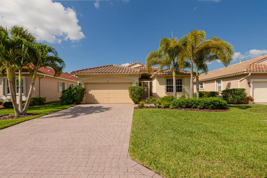 421 NW Sunview Way, Port St. Lucie, Floride 34986, États-Unis
