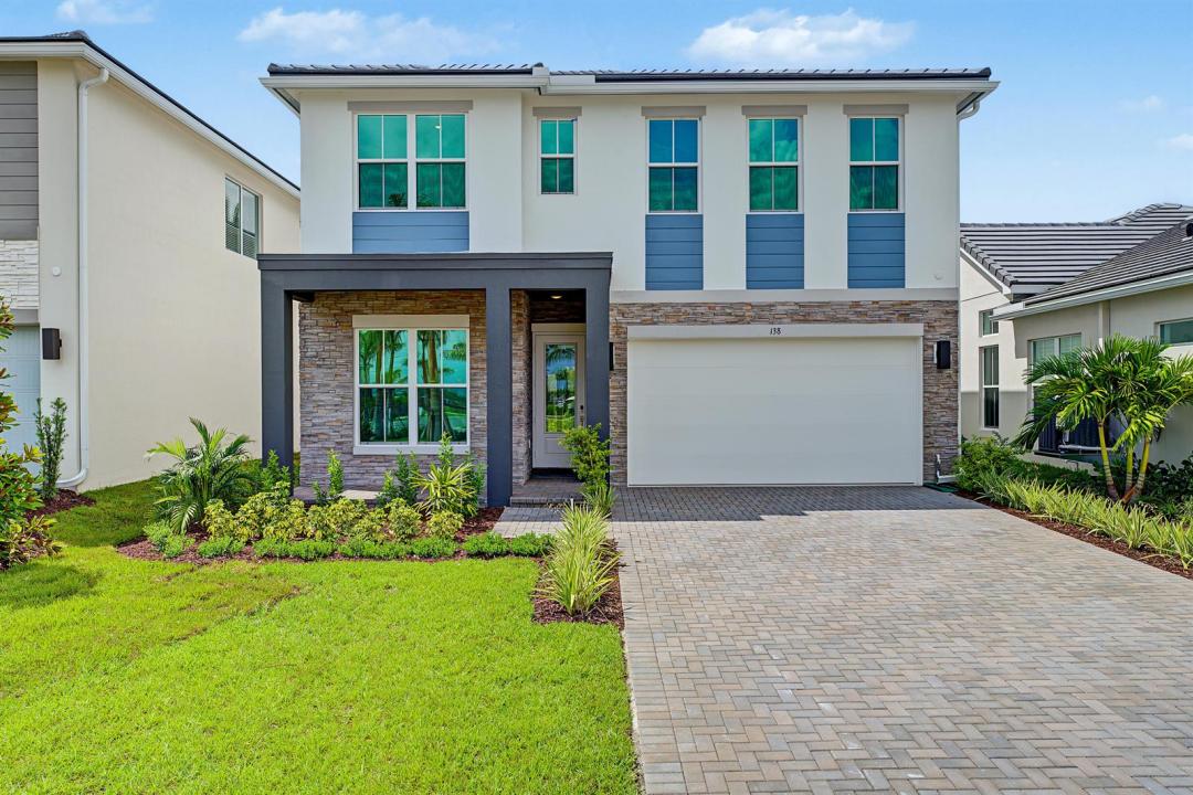 138 Parkside Way 10, Royal Palm Beach, Florida 33414, USA