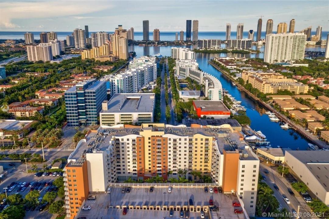 18800 NE 29th Avenue 704, Aventura, Floride 33180, États-Unis