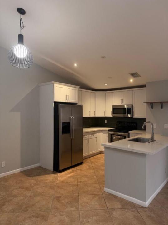 3076 S Oakland Forest Drive 503, Oakland Park, פלורידה 33309, ארצות הברית של אמריקה