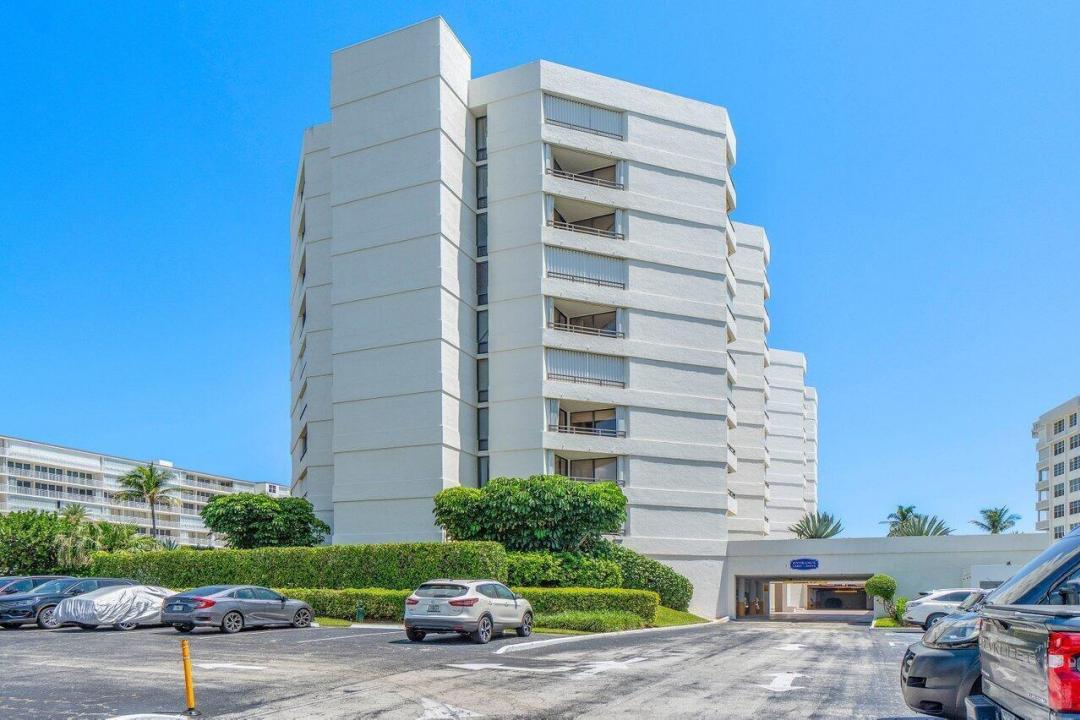 3560 S Ocean Boulevard 809, South Palm Beach, Florida 33480, USA