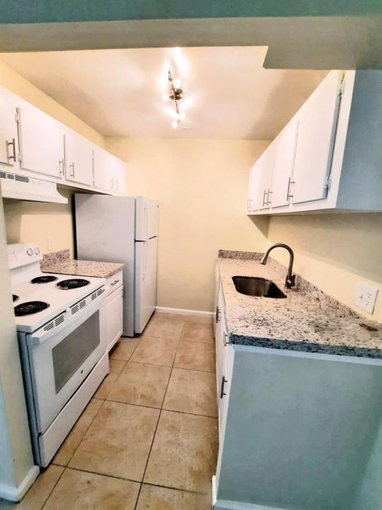 1500 N Congress Avenue B29, West Palm Beach, Floride 33401, États-Unis