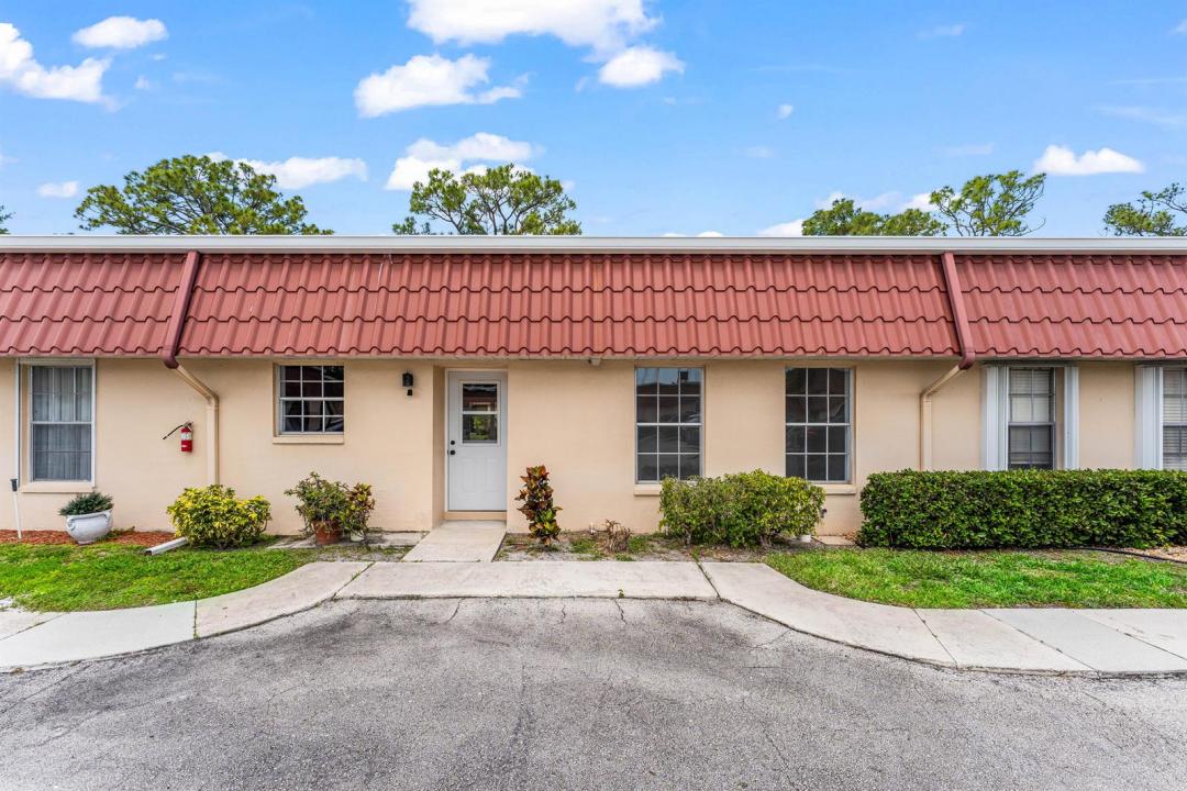 711 Laconia Circle B, Florida 33467, USA