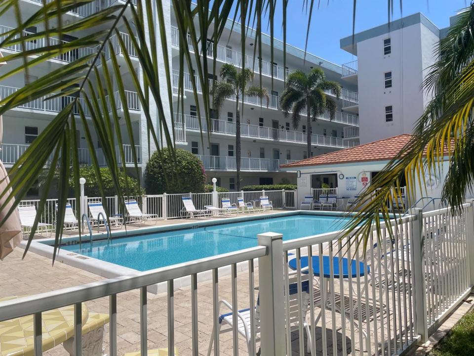 4629 Poinciana Street 317, Lauderdale By The Sea, Florida 33308, USA