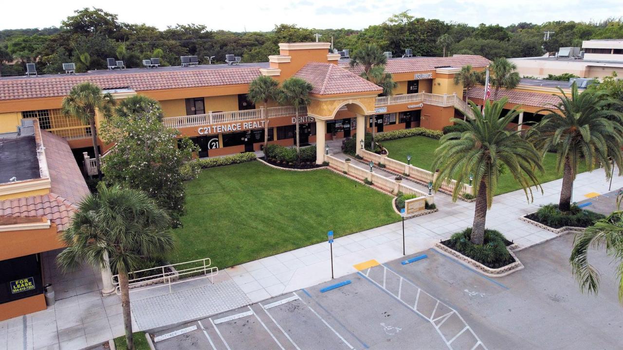 1879 N University Drive, Coral Springs, Floride 33071, États-Unis