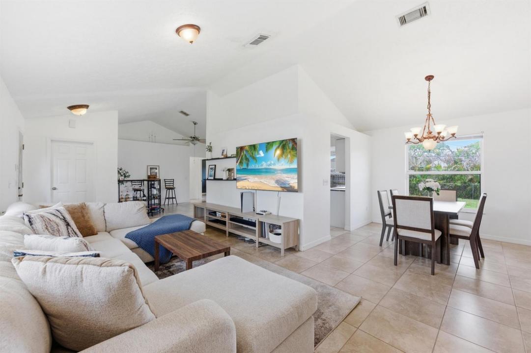 390 SE Cork Road, Port St. Lucie, Florida 34984, Stati Uniti