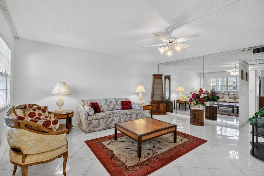 2035 Ainslie, Boca Raton, Florida 33434, USA