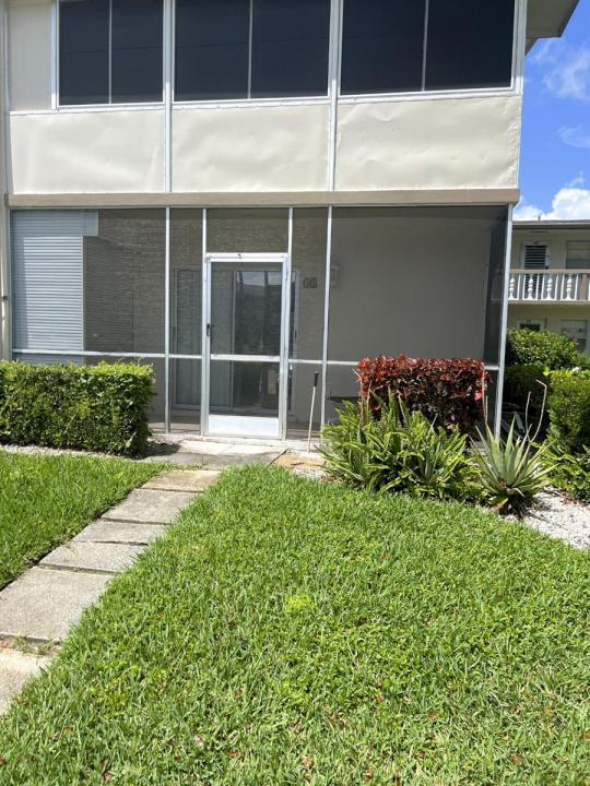 52 Dorchester, West Palm Beach, Florida 33417, USA