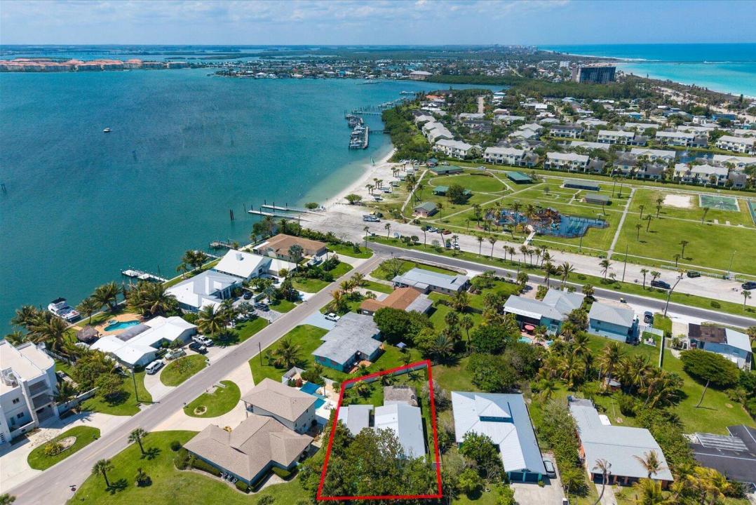 1706 Plover Avenue, Fort Pierce, Florida 34949, USA