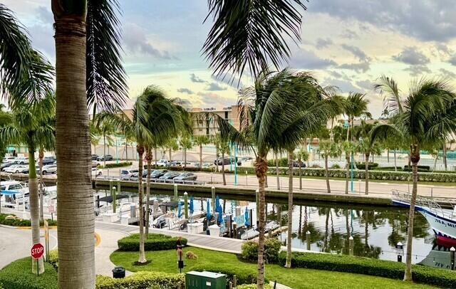 625 Casa Loma Boulevard 304, Boynton Beach, Florida 33435, USA