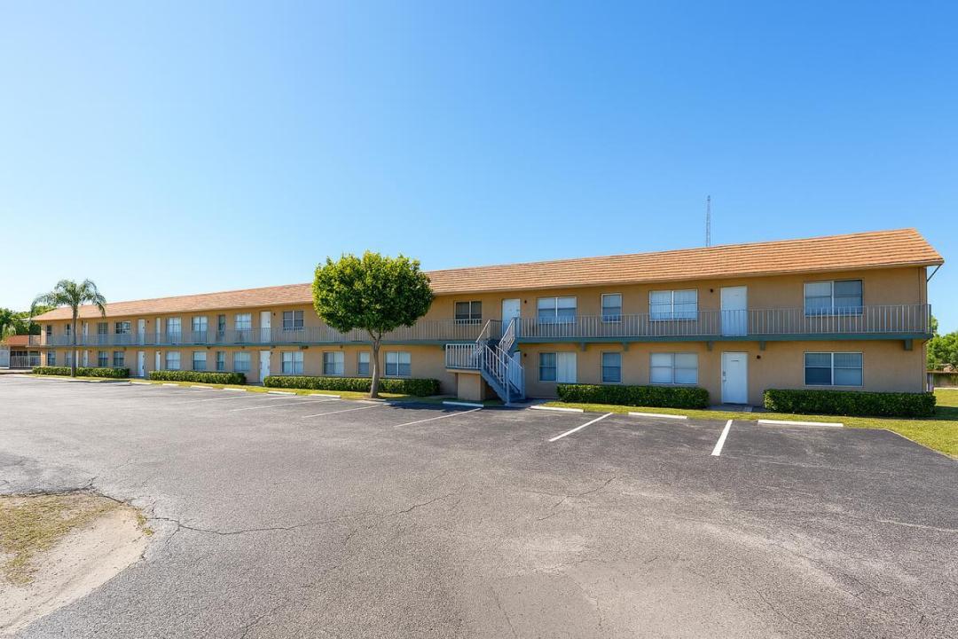 806 9th Street 57, West Palm Beach, Florida 33401, USA