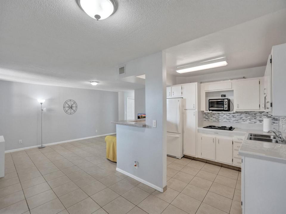 1811 Jefferson Street 404, Hollywood, Florida 33020, USA