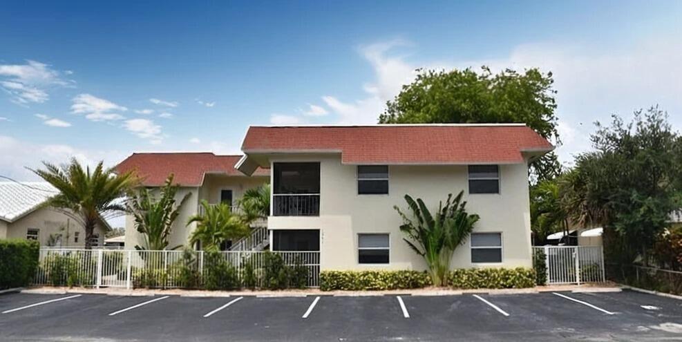 1361 NE 27 Way, Pompano Beach, Floride 33062, États-Unis