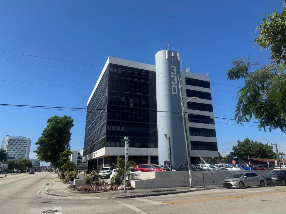 330 SW 27th Avenue 309, Miami, Florida 33135, USA