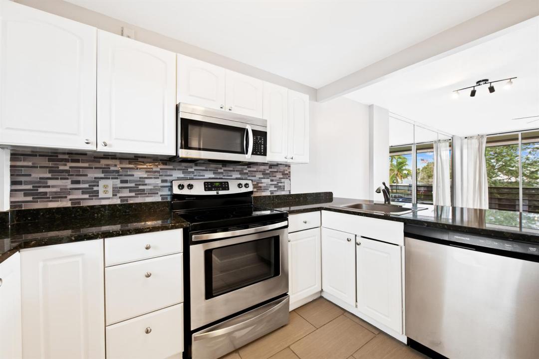 113 Royal Park Drive 2h, Oakland Park, Florida 33309, USA
