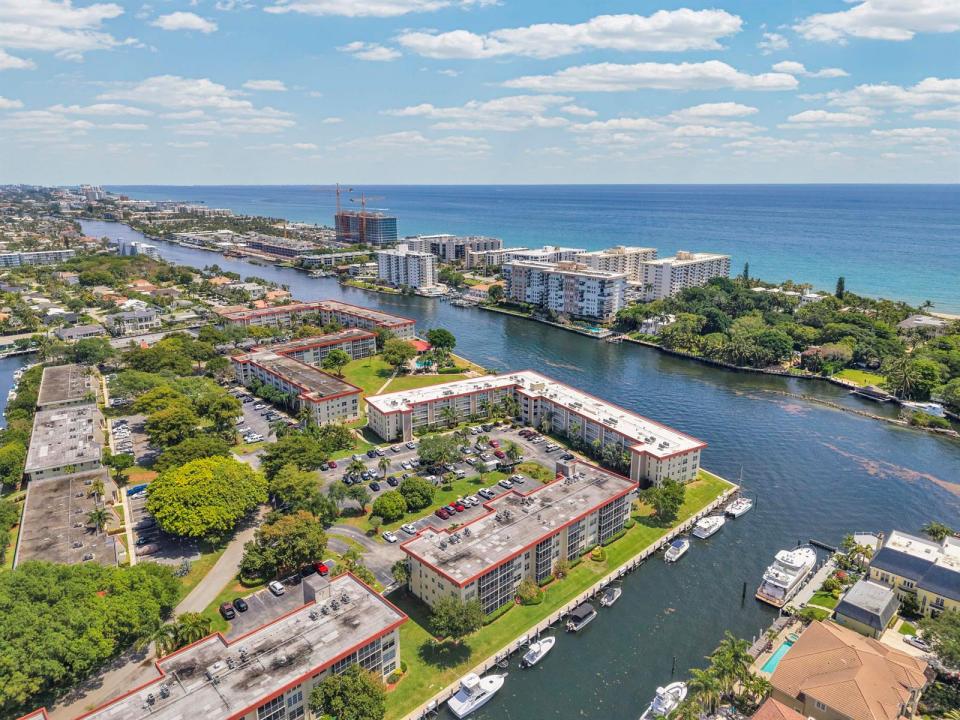 3050 NE 48th Court 305, Lighthouse Point, Floride 33064, États-Unis